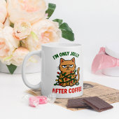 不機嫌な猫クリスマスマグカップ | コーヒーすてきの後、ドラ コーヒーマグカップ