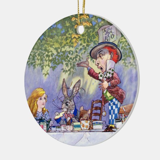 不機嫌の帽子屋さんの紅茶パーティーが不思議の国のアリスに セラミックオーナメント (左)