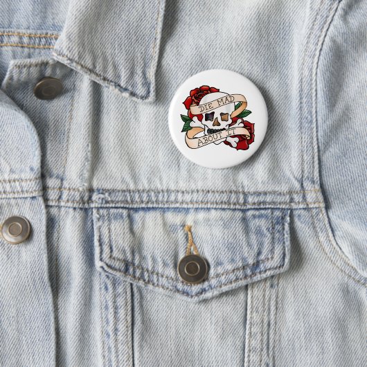 "不機嫌はそれについての"レトロのスカルの入れ墨死にます 缶バッジ (インサイチュ)