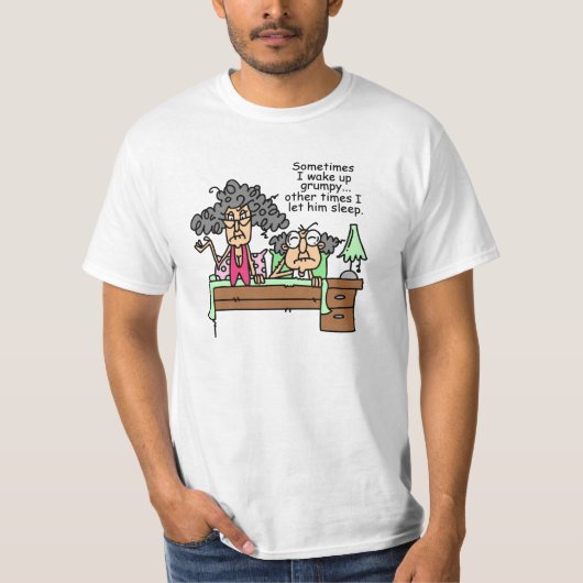 不機嫌ユーモアのあるに眠る Tシャツ (正面)