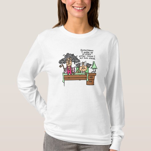 不機嫌ユーモアのあるに眠る Tシャツ (正面)
