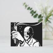 不機嫌科学者が試験管を持ち上げる ポストカード (スタンド正面)