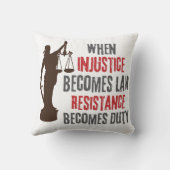 不正義は抵抗運動引用文 クッション (裏面)