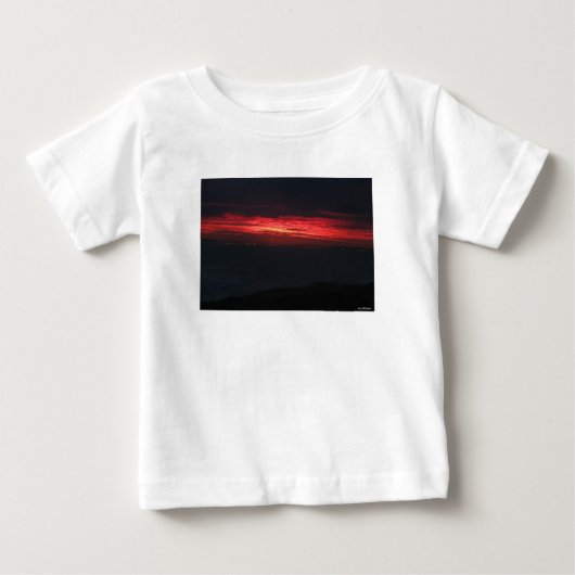 不気味だけど美しい夕焼け ベビーTシャツ (正面)
