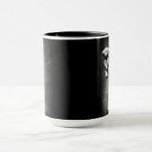 不気味なエーテルの女の子テディベアを保持 マグカップ (中央)