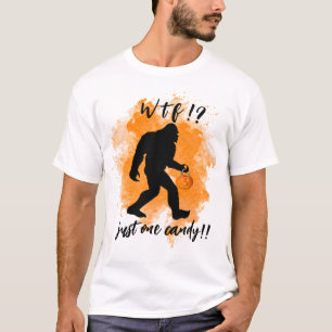 不気味なトリックまたはトリートハロウィーンサスカッチビッグフット Tシャツ