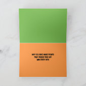 不気味なハロウィーンの誕生日カードを持つ カード (内部)