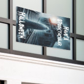 不気味なハロウィーン幽霊を持つ 横断幕 (ビルの外側)