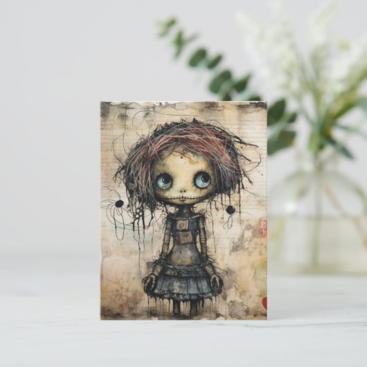 不気味な人形が見上げる ポストカード (スタンド正面)