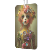 不気味な人形 – 謎の人形歴代 カーエアーフレッシュナー (左)