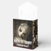 不気味な友不気味人が持っている人形のハロウィーン フェイバーボックス (オープン)