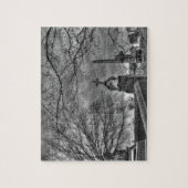 不気味な墓地 ジグソーパズル (縦)