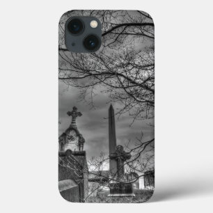 不気味な墓地 iPhone 13ケース