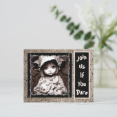 不気味な小さな子供の大きな目ハロウィーン ポストカード (スタンド正面)