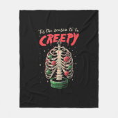 不気味な木の季節だ フリースブランケット (正面)