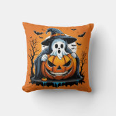 不気味な空の下でカボチャとハロウィーン幽霊 クッション (正面)