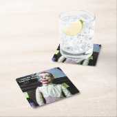 不気味な腹話人形 スクエアペーパーコースター (インサイチュ)