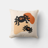 不気味な黒いクモとブロブオレンジの形ハロウィーン クッション (正面)