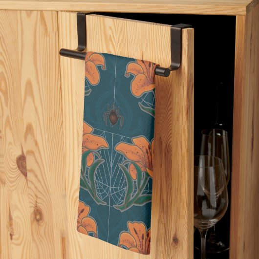 不気味ハロウィンスパイダーズ&リリービクトリアンヴィンテージ キッチンタオル (三つ折り)