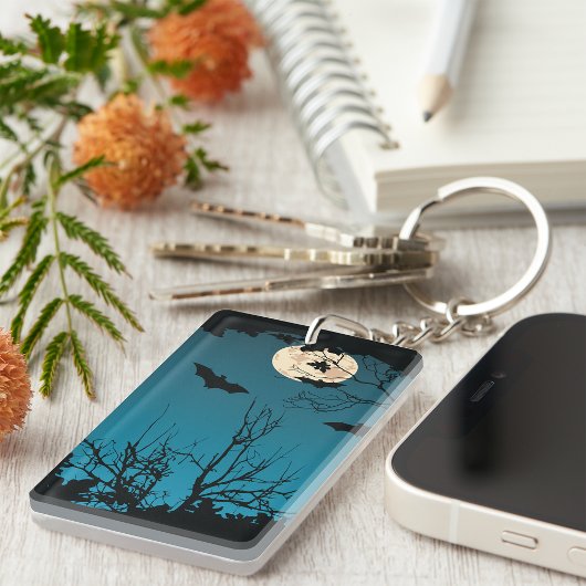 不気味ハロウィーンの夜の満月と飛んでいるこうもり キーホルダー