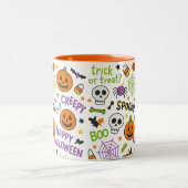 不気味&おもしろいパンプキンカラフル- Halloween Pattern ツートーンマグカップ (中央)