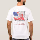 不法入国者はあなたによって決まります Tシャツ (裏面)