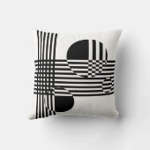 不規則な黒と白のストライプと円の抽象的なリピートパターン クッション (裏面)