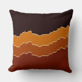 不規則に引き裂かれた暖かいオレンジと黒のストライプ クッション (正面)