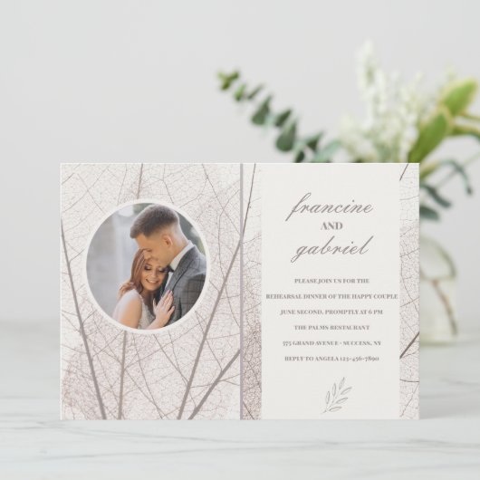 不透明な葉フォトリハーサルディナーパーティー 招待状 (スタンド正面)