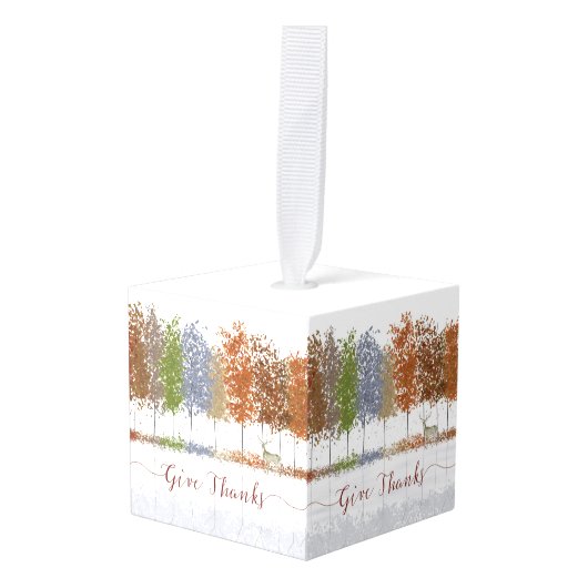 与え感謝してい感謝祭の木とシカ キューブオーナメント (正面アングル)