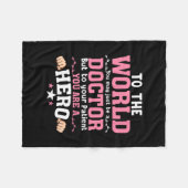 世の中に君は医者になるかもしれない フリースブランケット (正面(横))