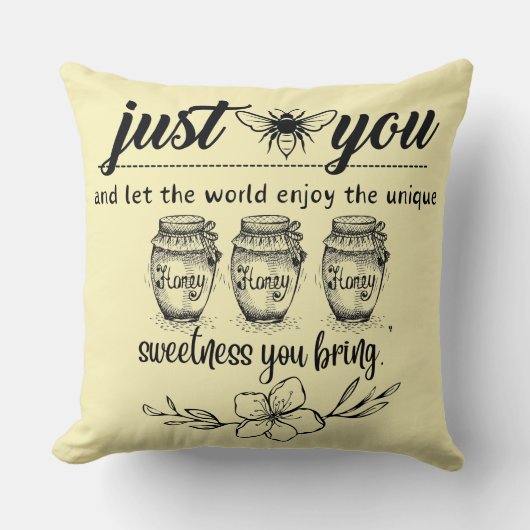 世の中に甘みを持ち帰る クッション (正面)