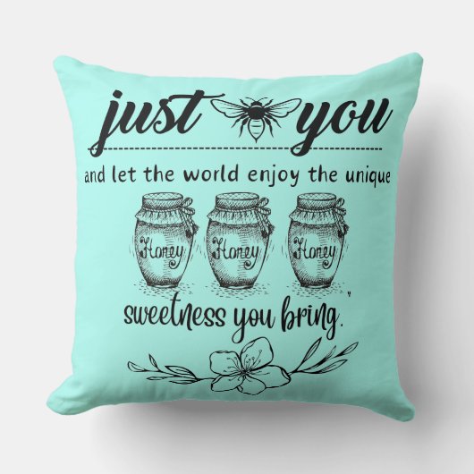 世の中に甘みを持ち帰る クッション (正面)