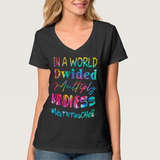世の中の数学の先生を何倍もの親切に分けた Tシャツ (正面)