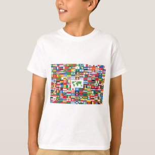 世界からの国旗のコラージュ Tシャツ
