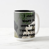 世界から隠れて ツートーンマグカップ (正面右)