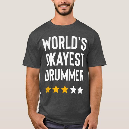 世界でたぶん普通のドラマー ロック音楽好き おもしろドラム Tシャツ (正面)