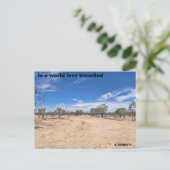 世界では旅の数が少ない ポストカード (スタンド正面)