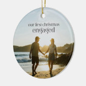 世界でひとつの最初のクリスマス　婚約カップル写真 セラミックオーナメント (左)