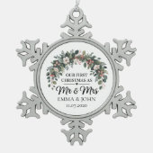 世界でひとつの 2025年最初のクリスマス Mr & Mrs スノーフレークピューターオーナメント (正面)