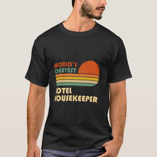 世界で普通のホテルのハウスキーパー Tシャツ (正面)