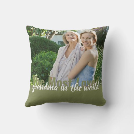 世界で最も愛されるおばあちゃん2 Photo Green クッション (裏面)