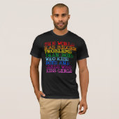 世界にはもっと大きな問題がある Tシャツ (正面フル)