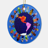 世界のオーナメントのまわりの平和な子供 セラミックオーナメント (左)