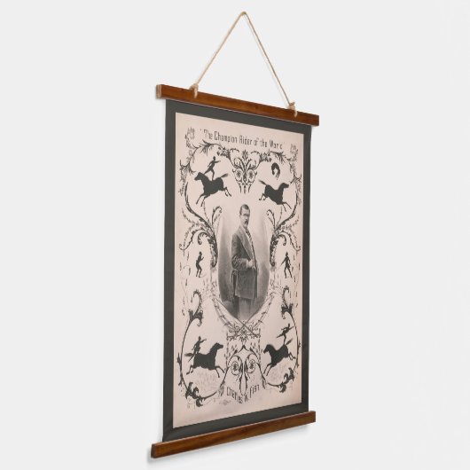 世界のチャンピオンライダー、チャールズ・W・フィッシュ。 吊り下げ型タペストリー (傾斜あり)