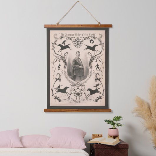 世界のチャンピオンライダー、チャールズ・W・フィッシュ。 吊り下げ型タペストリー (寝室)