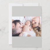 世界のピンク色の灰色の誕生のお知らせへようこそ 招待状 (裏面)