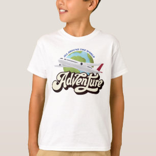 世界の少年たちのグラフィックを冒険 Tシャツ