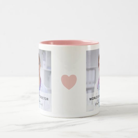 世界の最高の医師写真名 ツートーンマグカップ (中央)
