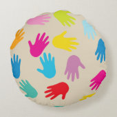 世界の枕の周りの手 ラウンドクッション (裏面)